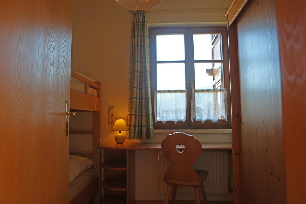 ゴーザウHaus Leopoldアパートメント 部屋 写真